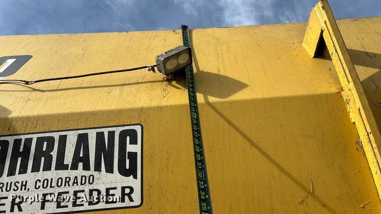 image for item FG0071 1989 Ford L8000 feed mixer truck