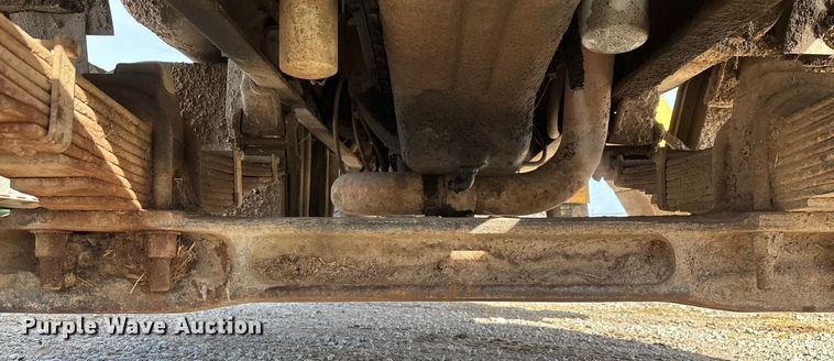 image for item FG0071 1989 Ford L8000 feed mixer truck