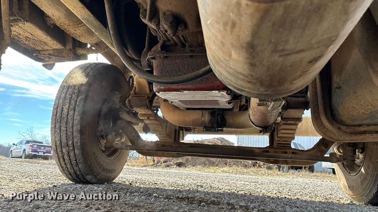 image for item FG0071 1989 Ford L8000 feed mixer truck