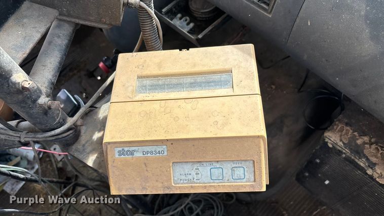 image for item FG0071 1989 Ford L8000 feed mixer truck