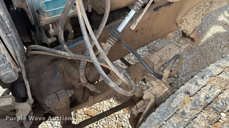 image for item FG0071 1989 Ford L8000 feed mixer truck