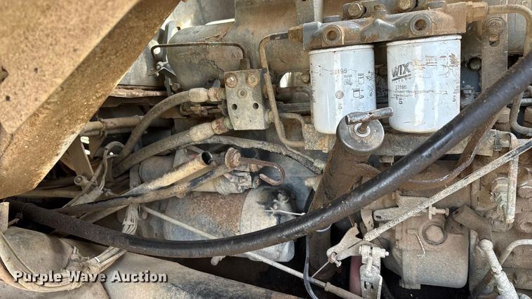 image for item FG0071 1989 Ford L8000 feed mixer truck