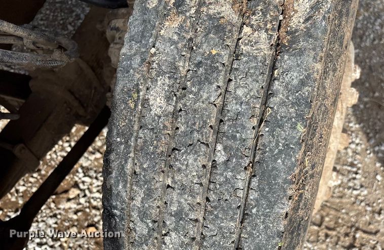 image for item FG0071 1989 Ford L8000 feed mixer truck