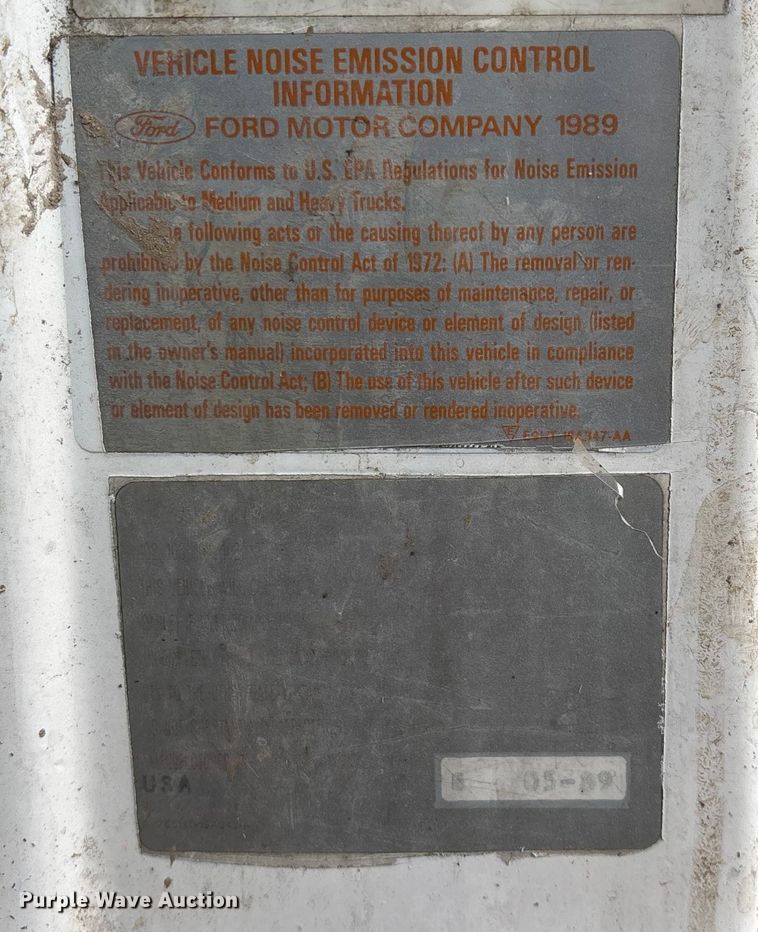 image for item FG0071 1989 Ford L8000 feed mixer truck