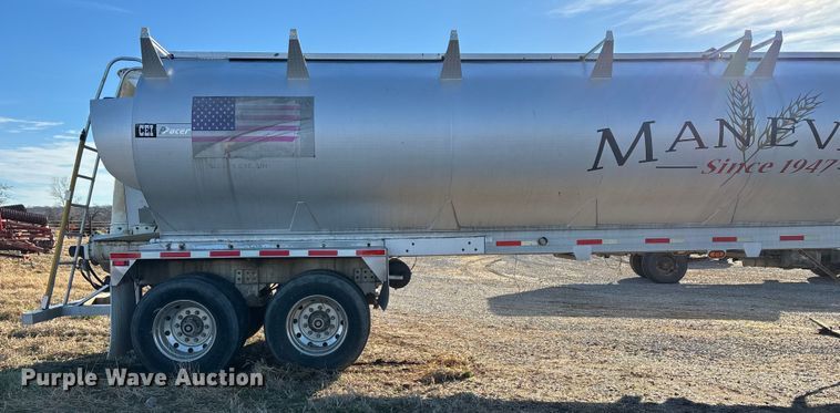 image for item FG0072 1996 CEI Pacer AT35L feed delivery trailer