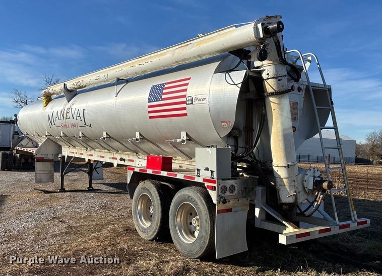 image for item FG0072 1996 CEI Pacer AT35L feed delivery trailer