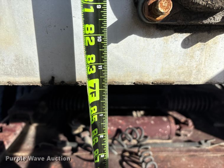 image for item FG0072 1996 CEI Pacer AT35L feed delivery trailer