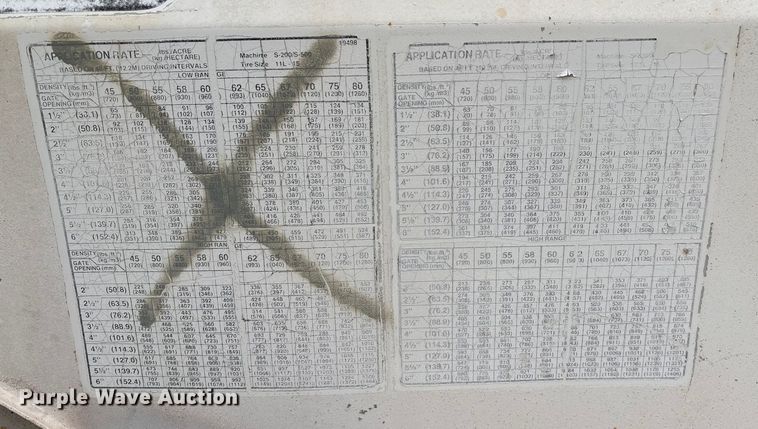 image for item FG0073 Willmar 500 spreader