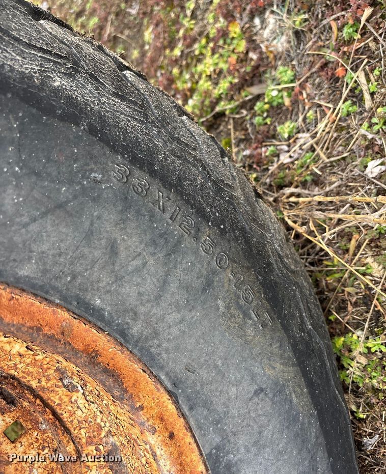 image for item FG0073 Willmar 500 spreader