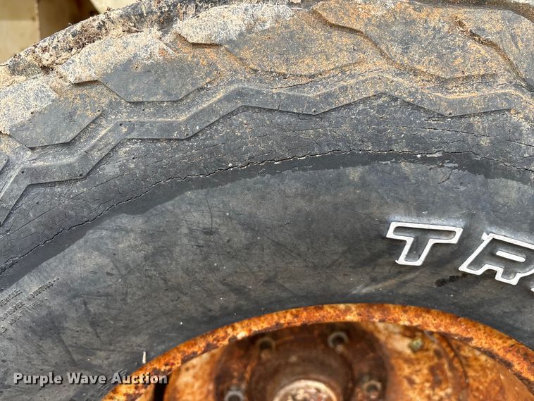 image for item FG0073 Willmar 500 spreader