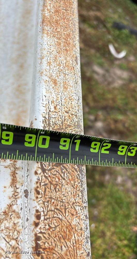 image for item FG0074 Willmar 500 spreader