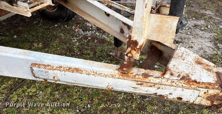 image for item FG0074 Willmar 500 spreader