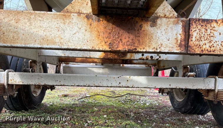 image for item FG0074 Willmar 500 spreader