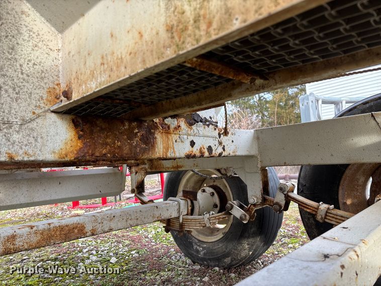 image for item FG0074 Willmar 500 spreader