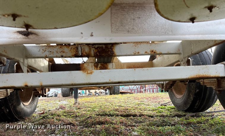 image for item FG0074 Willmar 500 spreader