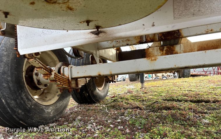 image for item FG0074 Willmar 500 spreader