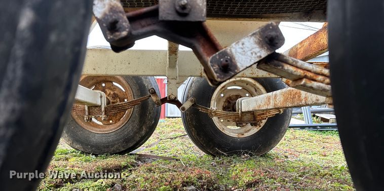 image for item FG0074 Willmar 500 spreader