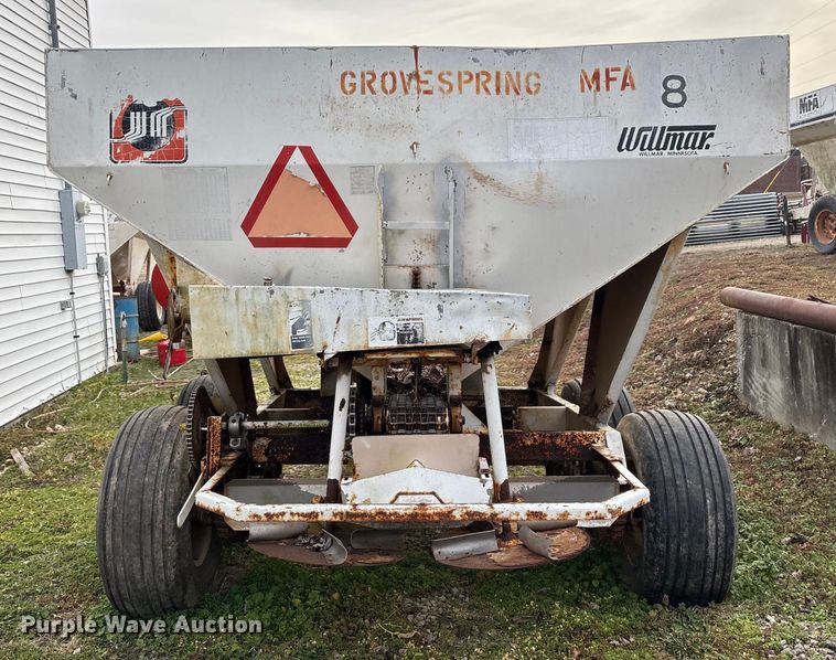 image for item FG0075 Willmar 500 spreader
