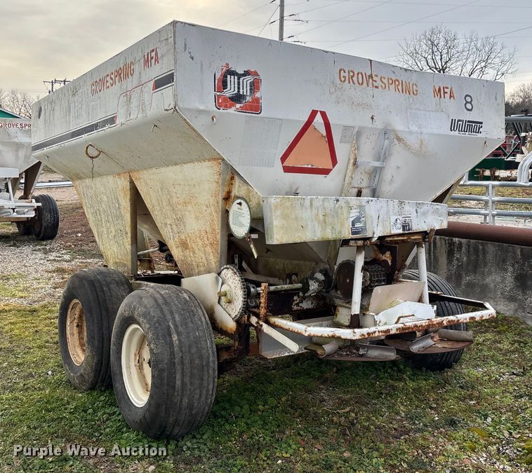 image for item FG0075 Willmar 500 spreader