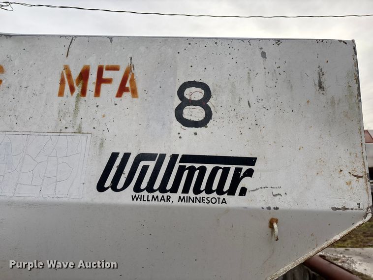 image for item FG0075 Willmar 500 spreader