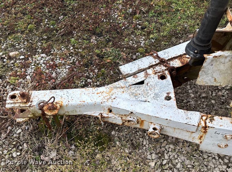 image for item FG0075 Willmar 500 spreader