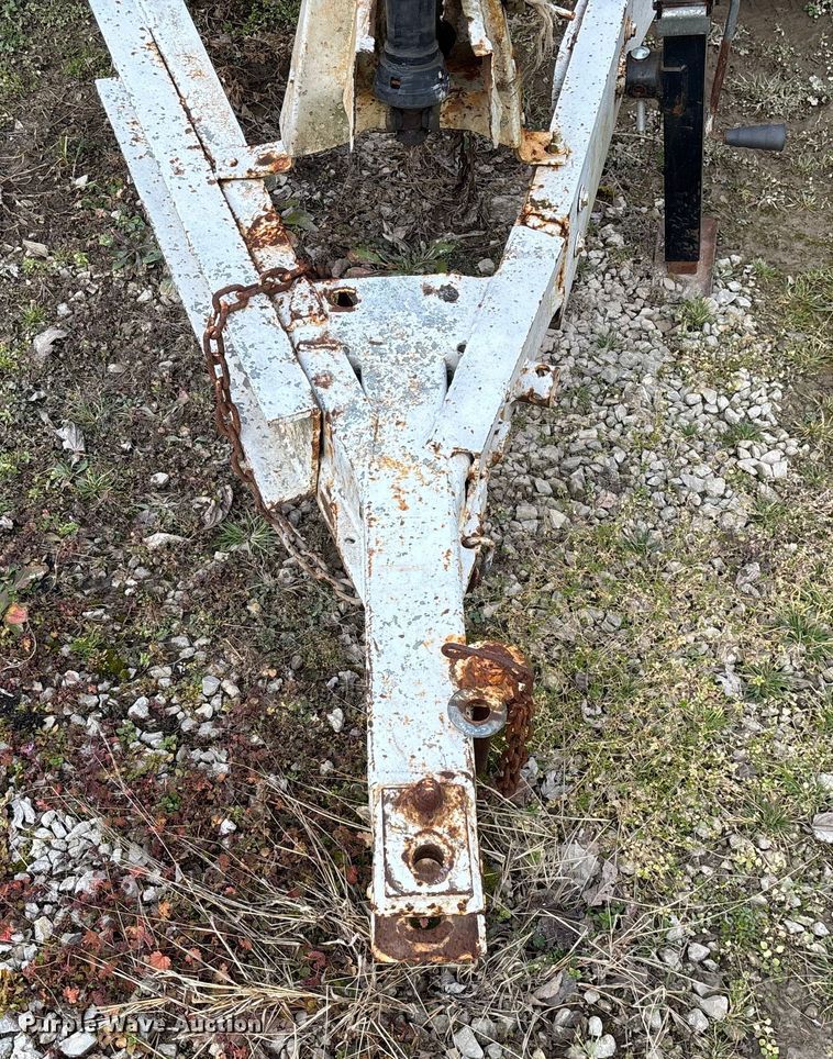 image for item FG0075 Willmar 500 spreader