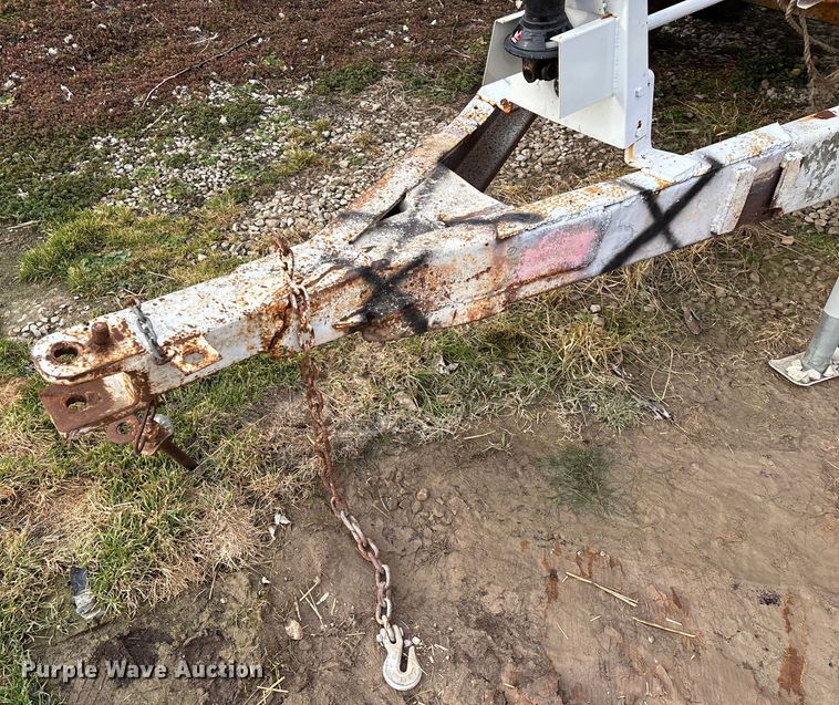 image for item FG0076 Willmar 500 spreader