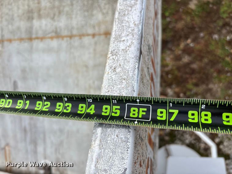 image for item FG0076 Willmar 500 spreader