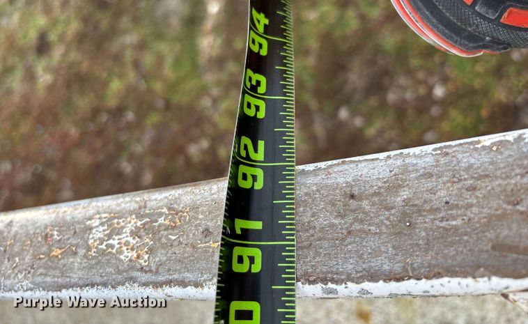 image for item FG0076 Willmar 500 spreader