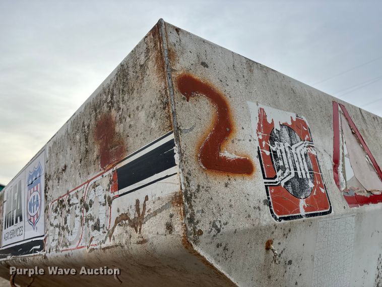 image for item FG0076 Willmar 500 spreader