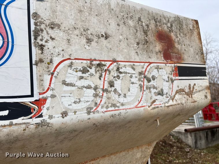 image for item FG0076 Willmar 500 spreader