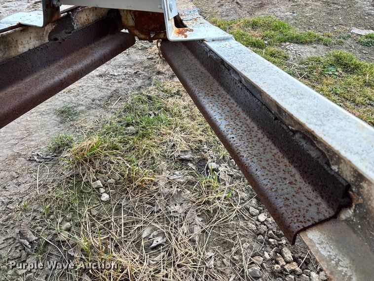 image for item FG0076 Willmar 500 spreader