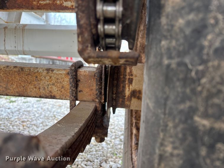 image for item FG0076 Willmar 500 spreader