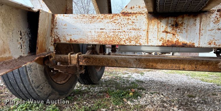 image for item FG0076 Willmar 500 spreader