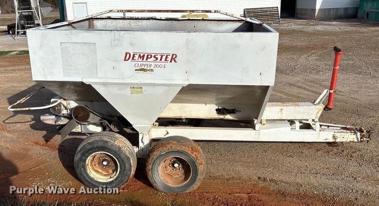 image for item FG0086 Dempster Clipper-200S spreader