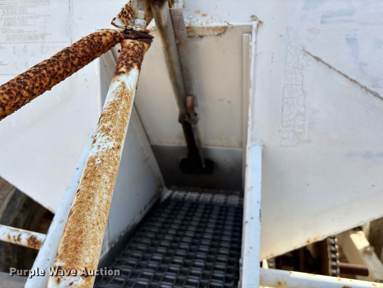 image for item FG0086 Dempster Clipper-200S spreader