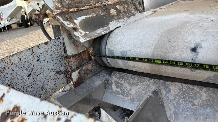 image for item FG0089 2002 International 8100 applicator truck