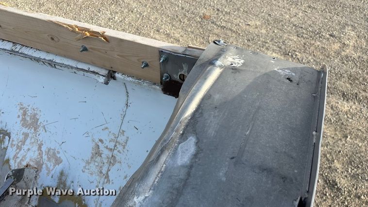 image for item FG0089 2002 International 8100 applicator truck