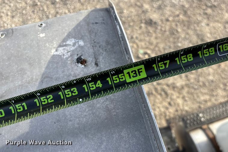 image for item FG0089 2002 International 8100 applicator truck