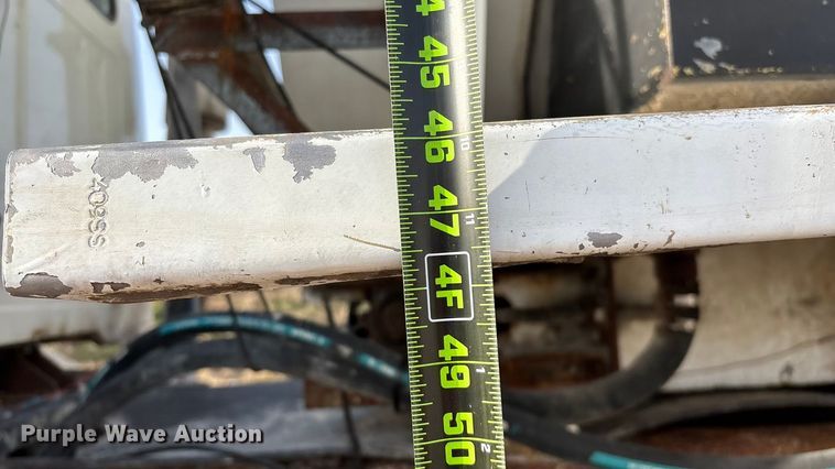 image for item FG0089 2002 International 8100 applicator truck