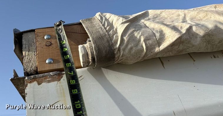 image for item FG0089 2002 International 8100 applicator truck