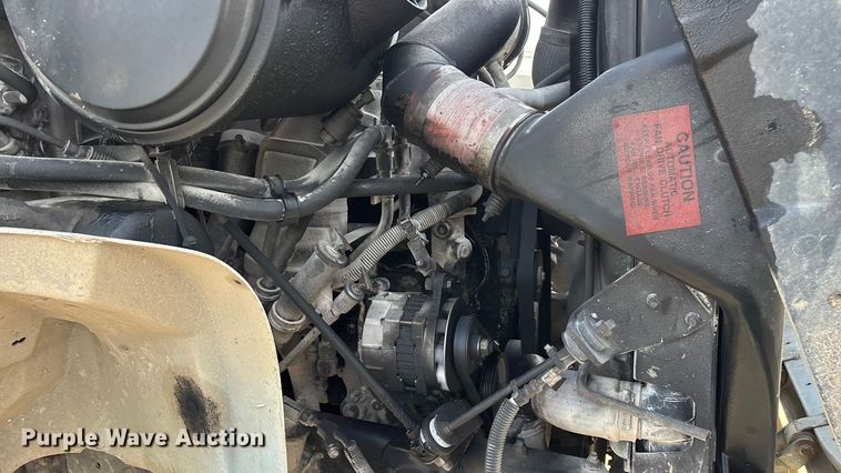 image for item FG0089 2002 International 8100 applicator truck