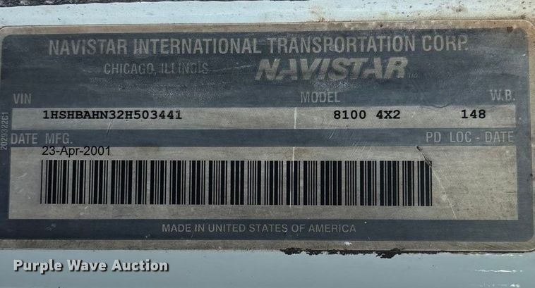 image for item FG0089 2002 International 8100 applicator truck