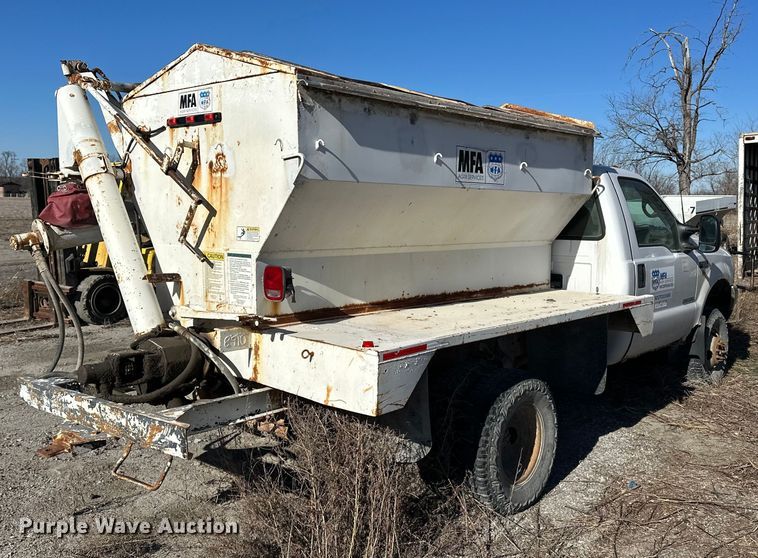 image for item FG2580 2002 Ford F-350 fertilizer delivery truck