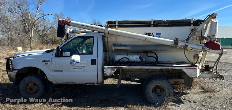 image for item FG2580 2002 Ford F-350 fertilizer delivery truck
