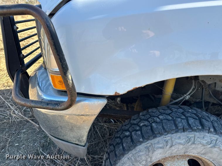 image for item FG2580 2002 Ford F-350 fertilizer delivery truck