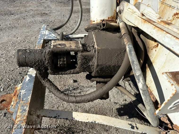 image for item FG2580 2002 Ford F-350 fertilizer delivery truck