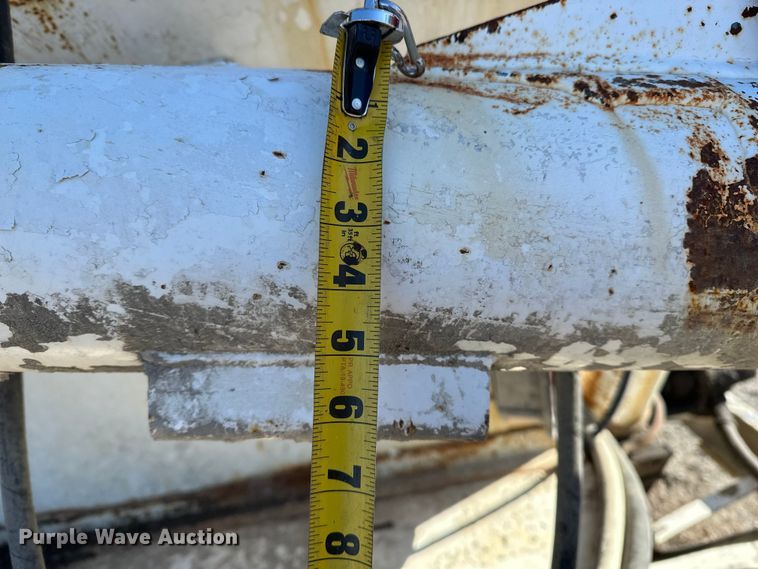 image for item FG2580 2002 Ford F-350 fertilizer delivery truck