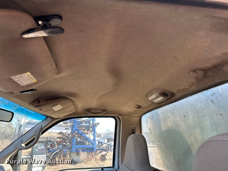 image for item FG2580 2002 Ford F-350 fertilizer delivery truck