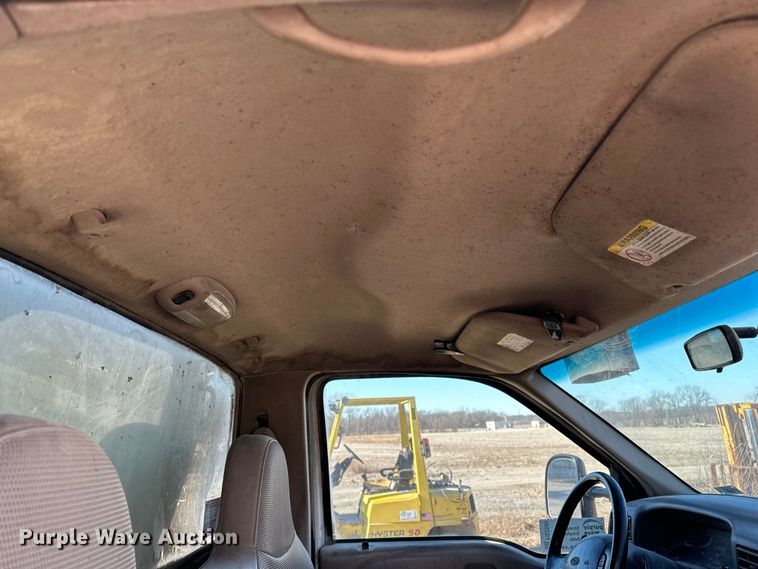 image for item FG2580 2002 Ford F-350 fertilizer delivery truck